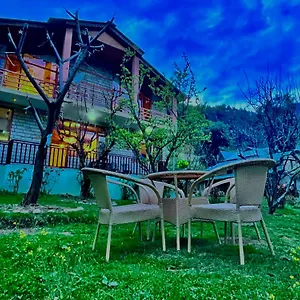 Tea Estate And - Away From Hustle *** Munnar